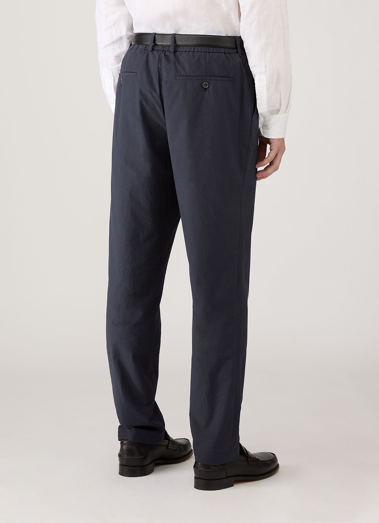 Men's Lightweight Cotton Poplin Trouser in Navy | Sunspel