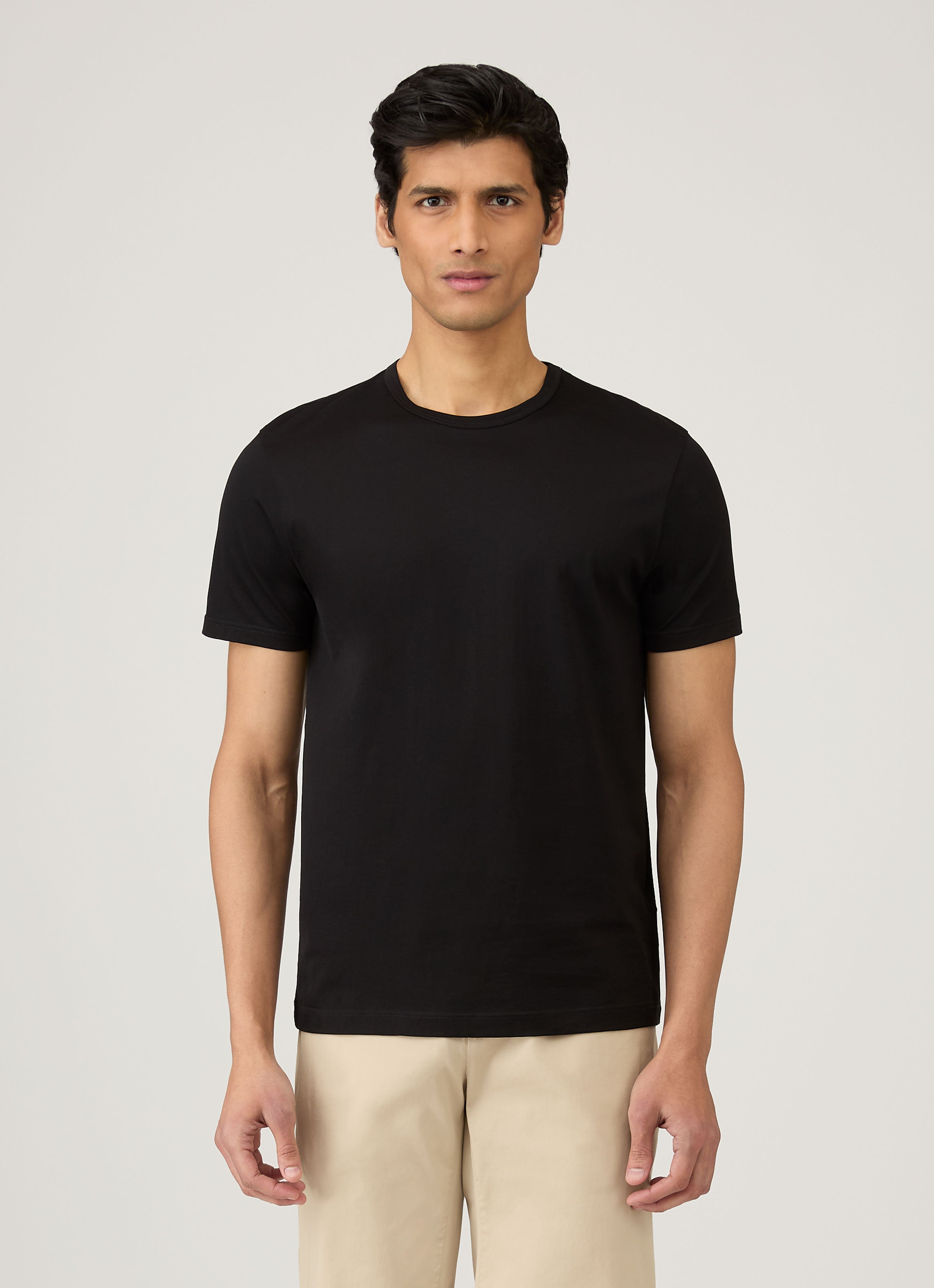 Men's Classic T-shirt in Black | Sunspel