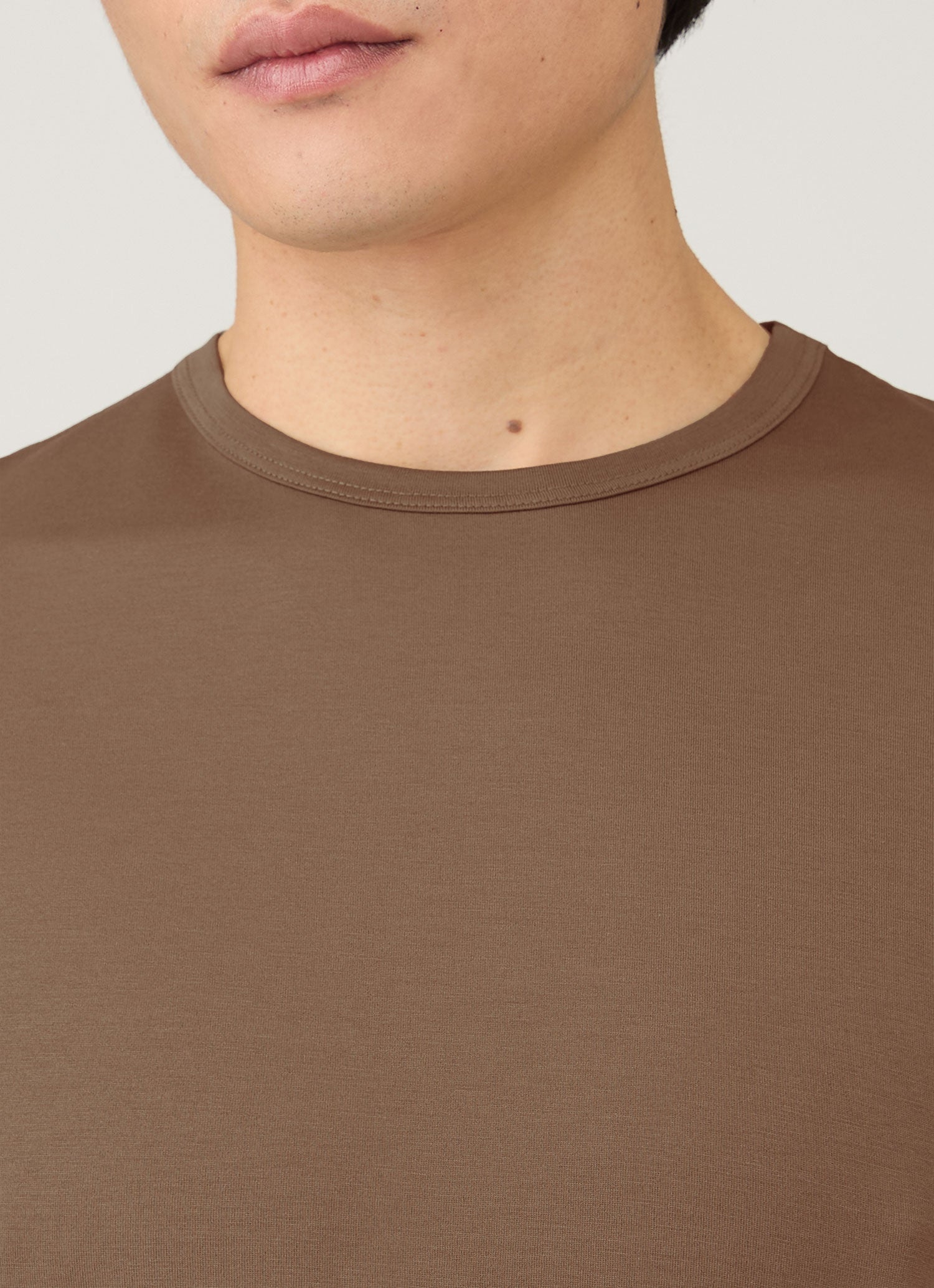 Men's Classic T-shirt in Bark | Sunspel