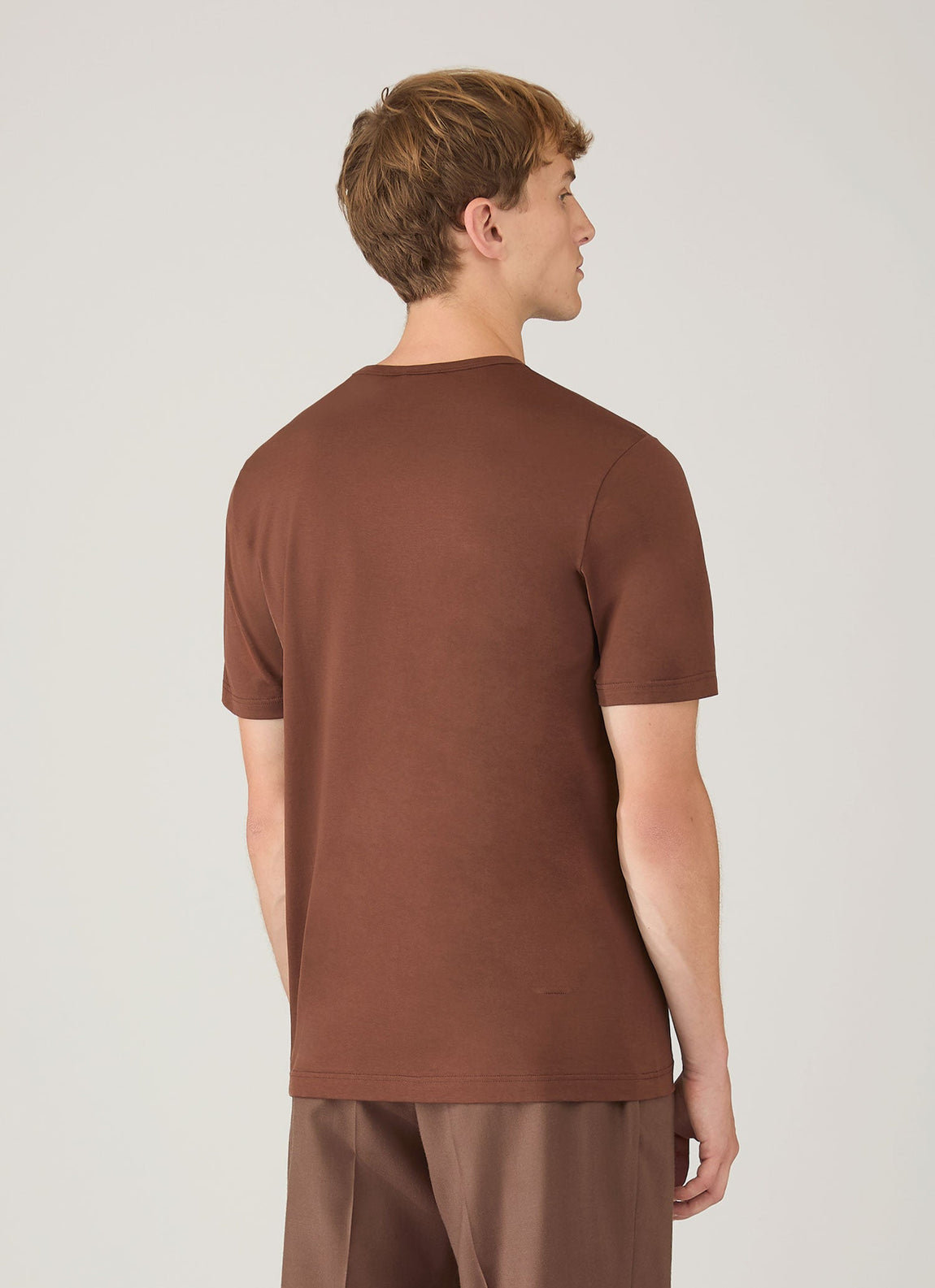 Men's Classic T-shirt in Conker Brown