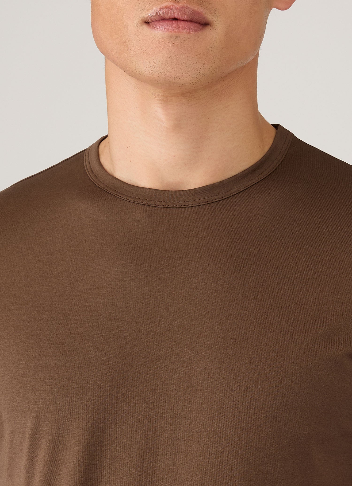 Men's Classic T-shirt in Dark Walnut | Sunspel