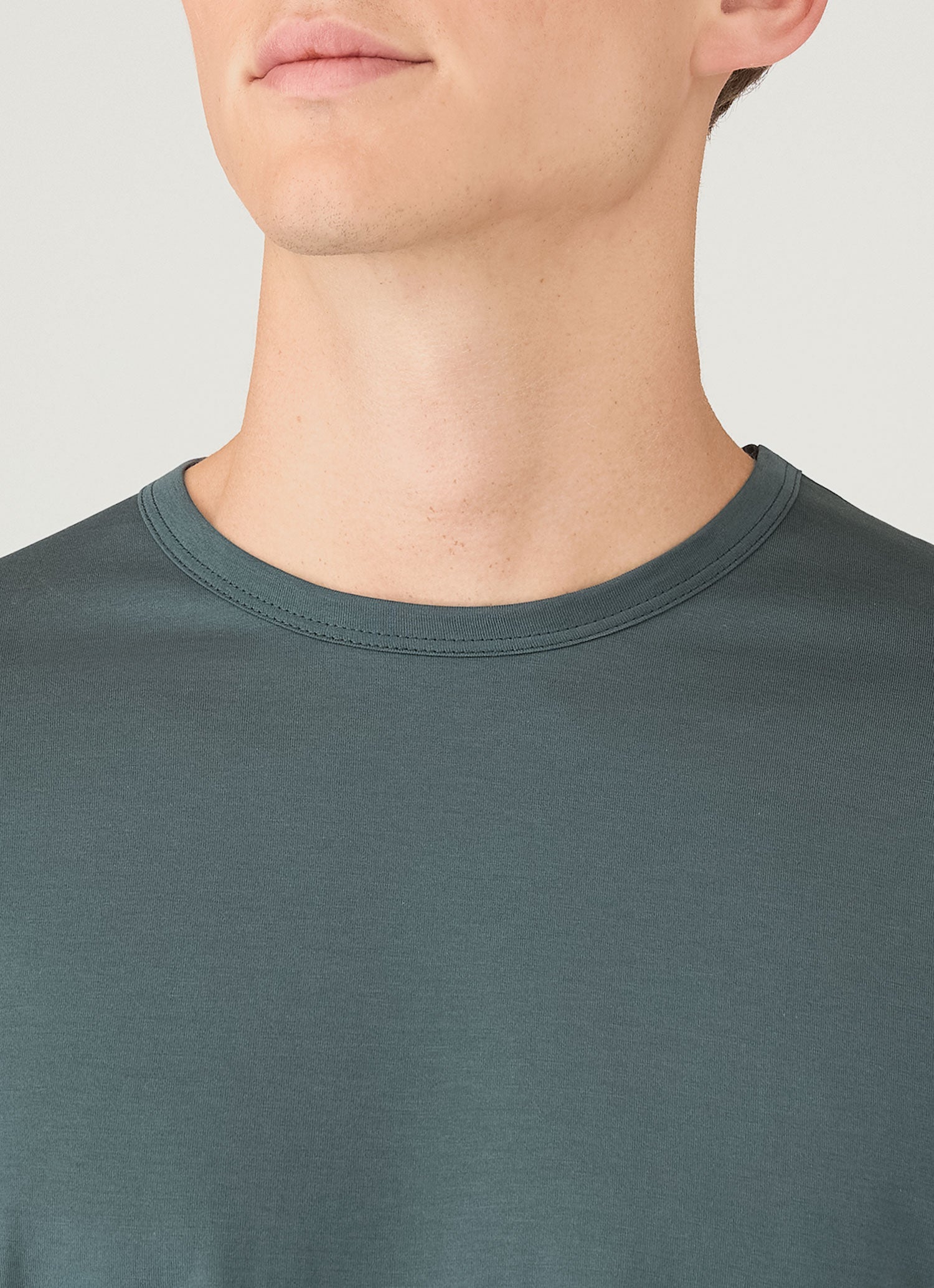 Men's Classic T-shirt in Dark Petrol | Sunspel