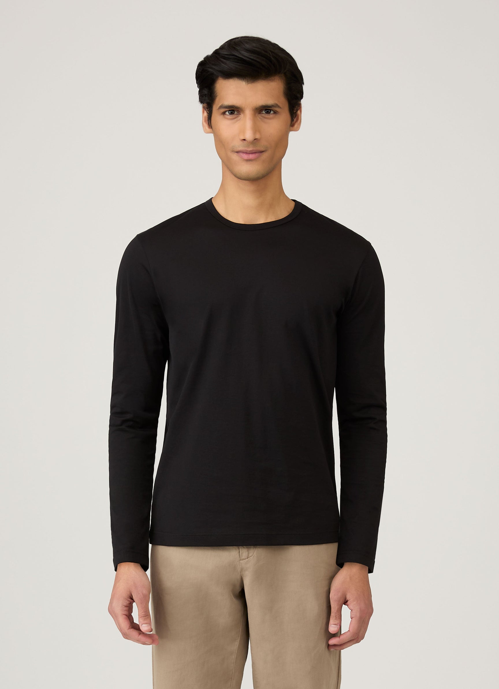 Men's Long Sleeve Classic T-shirt in Black | Sunspel