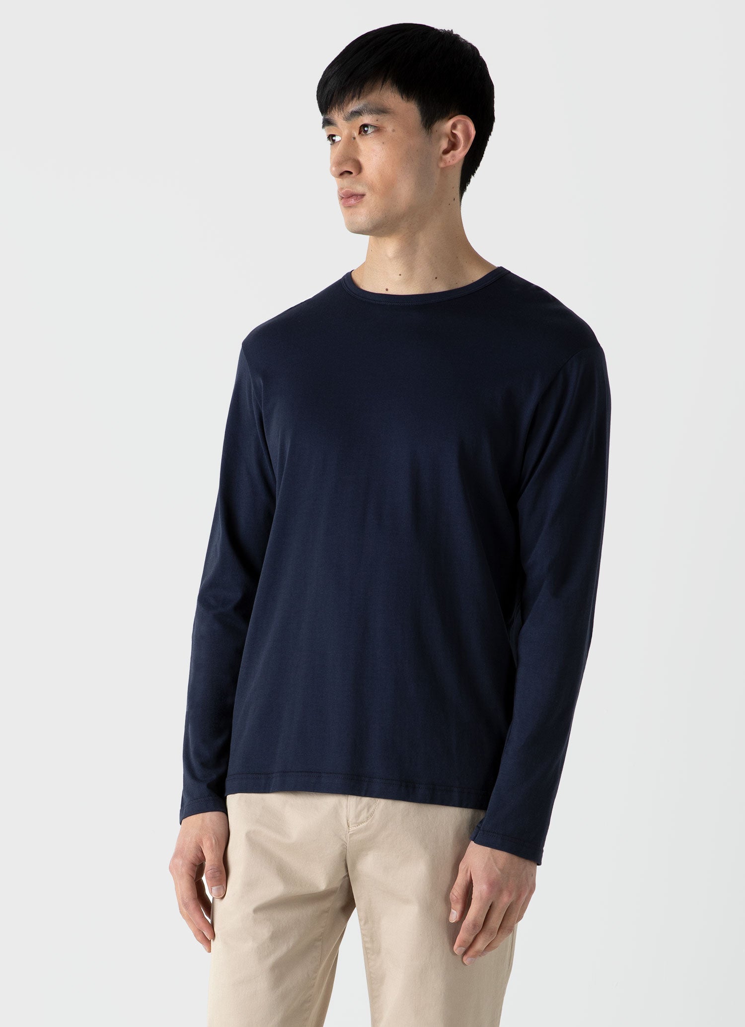 Men's Long Sleeve Classic T-shirt in Navy | Sunspel