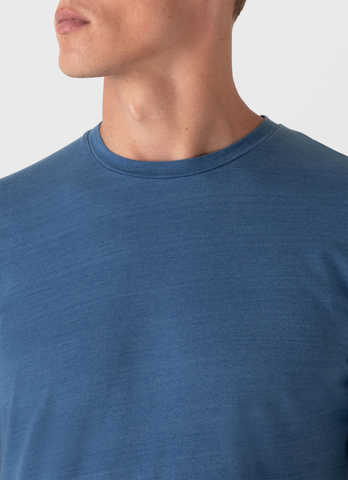 Men's Riviera Midweight T-shirt in Mid Indigo Wash