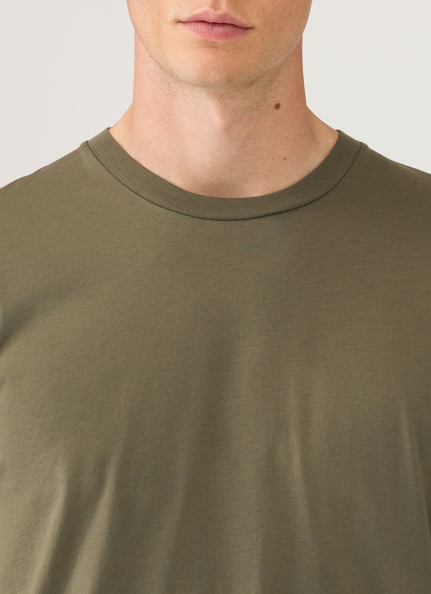 Men's Riviera Midweight T-shirt in Khaki