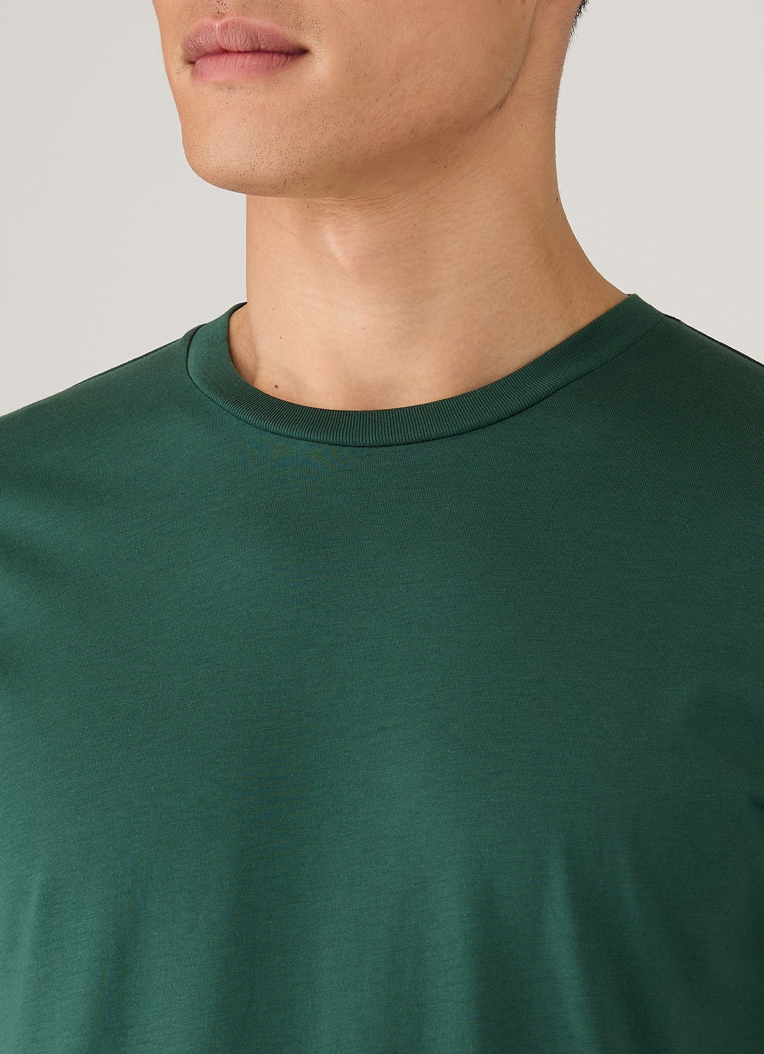 Men's Riviera Midweight T-shirt in Forest | Sunspel