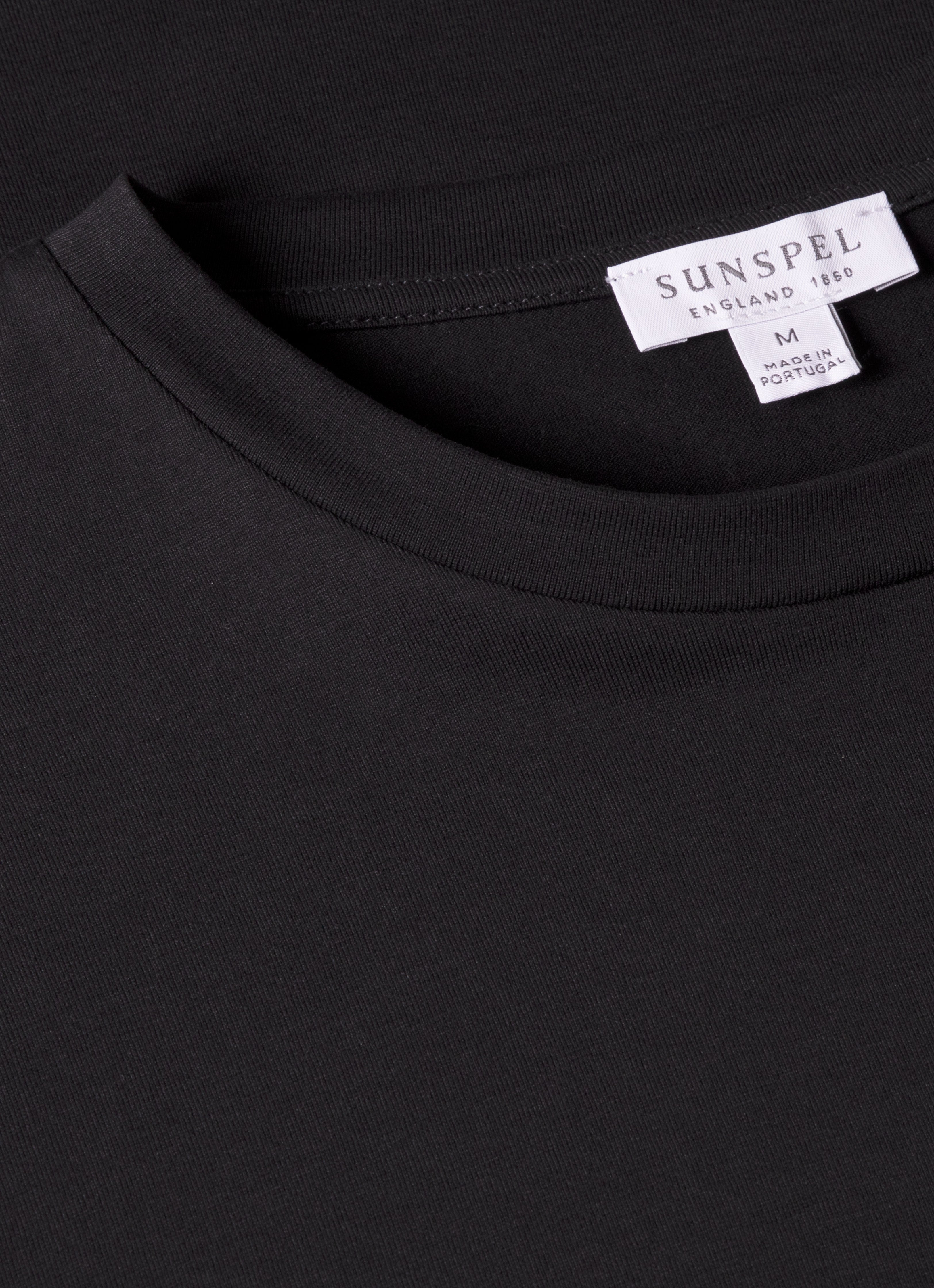 Men's Riviera Midweight T-shirt in Black | Sunspel