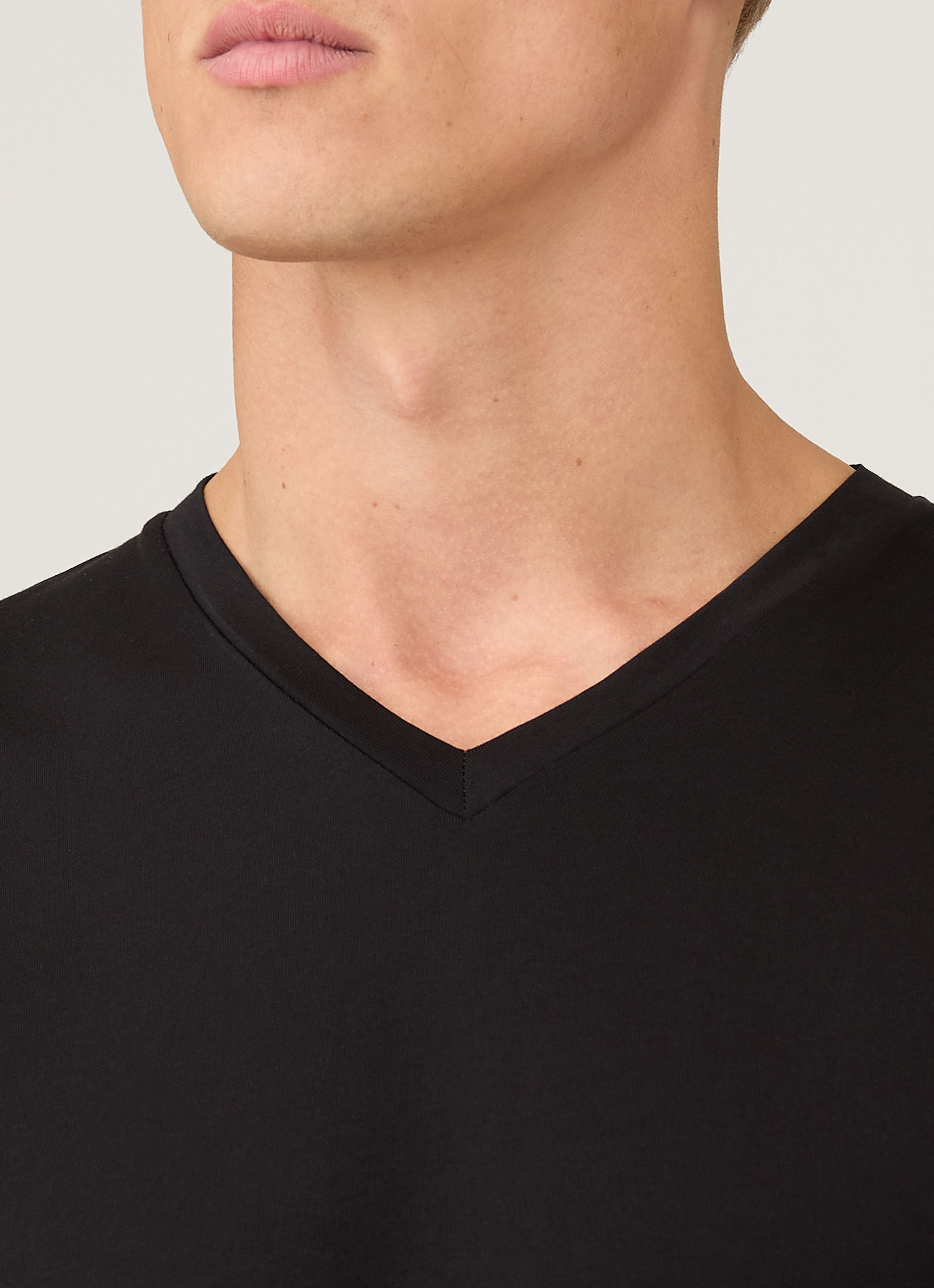 REFLEM ブラック Vネック Tシャツ V-Neck Hemp T-Shirts | Hemptique