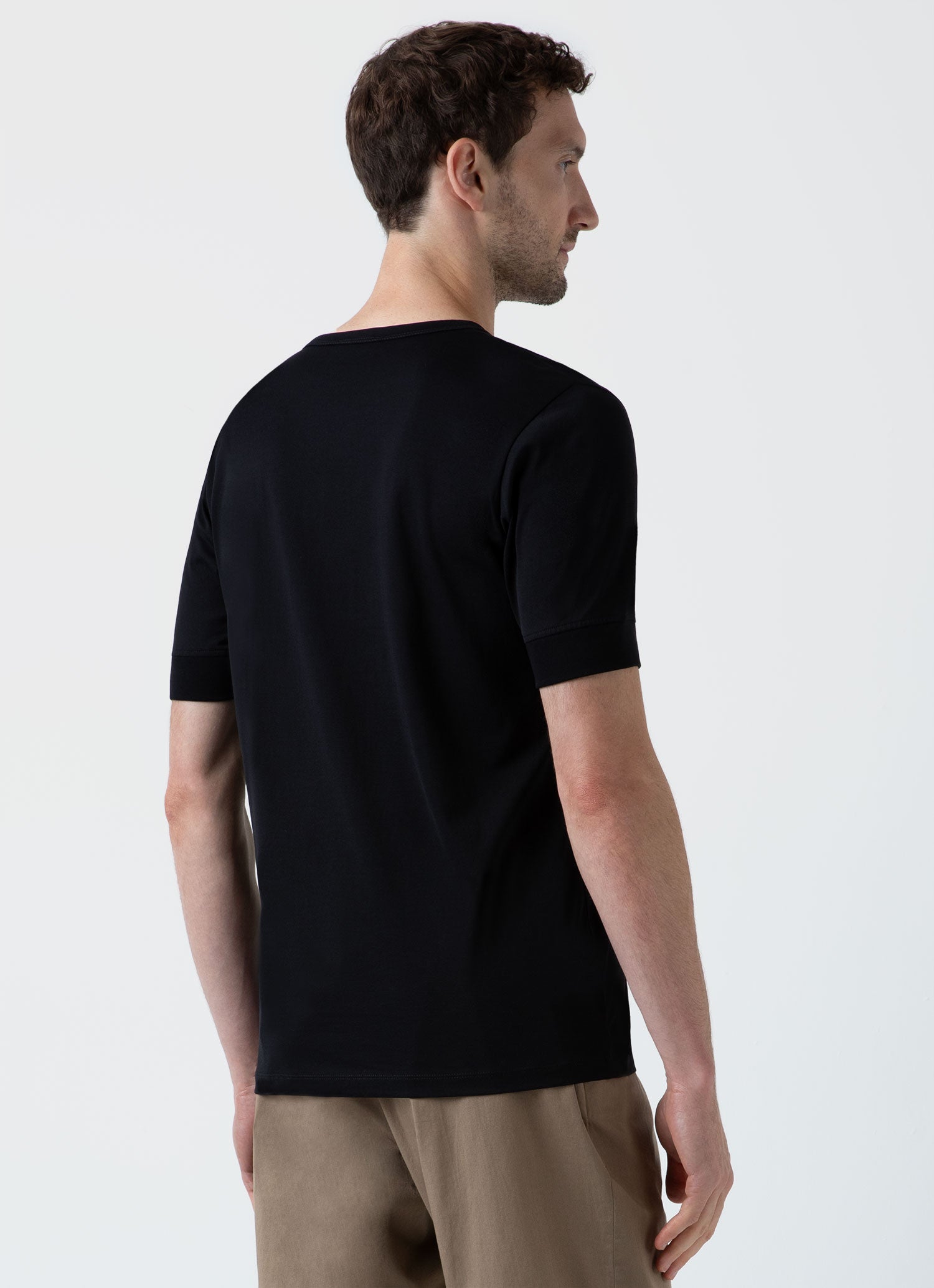 Men s Henley T shirt in Black Sunspel