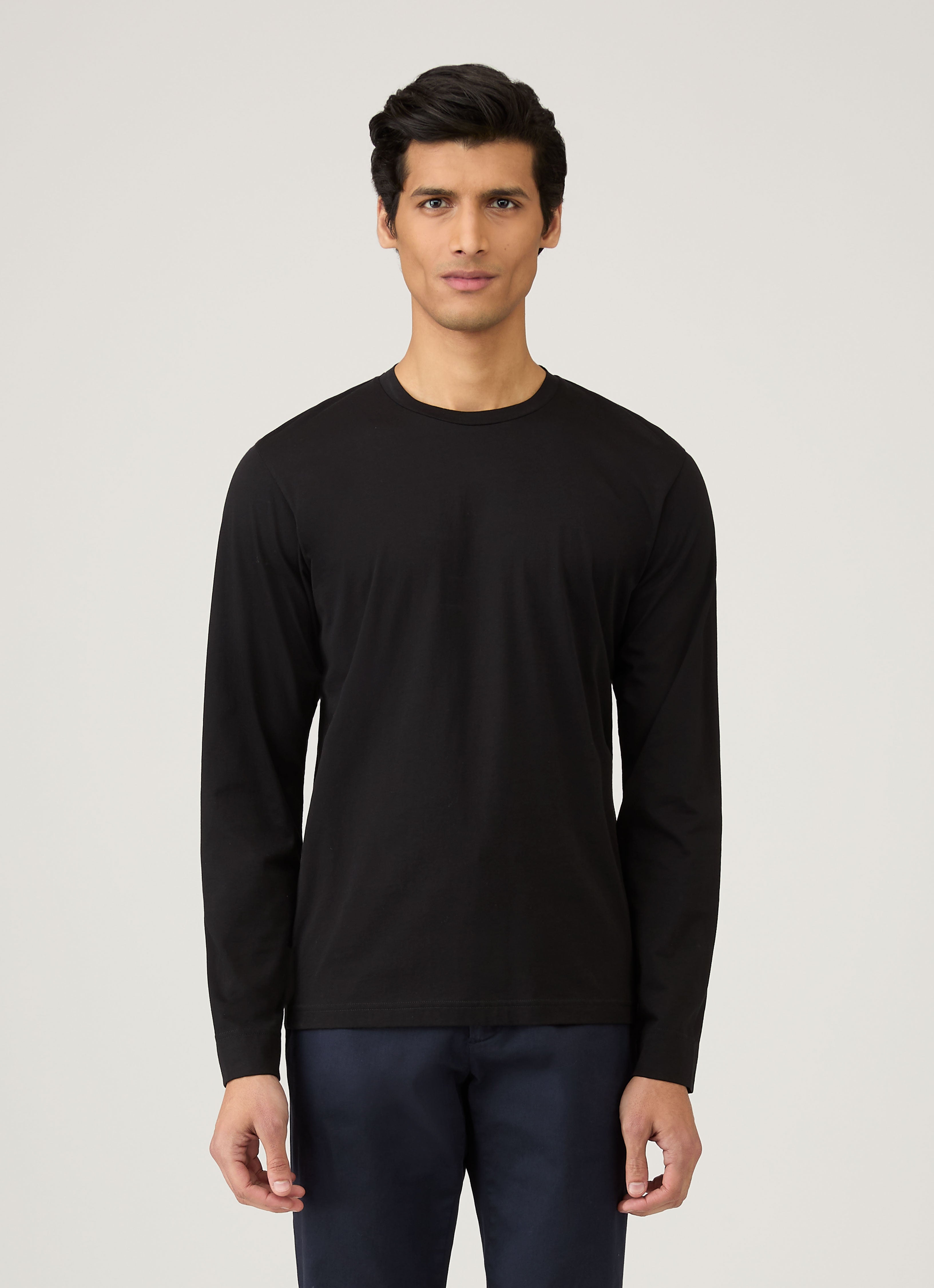 Men's Long Sleeve Riviera Midweight T-shirt in Black | Sunspel