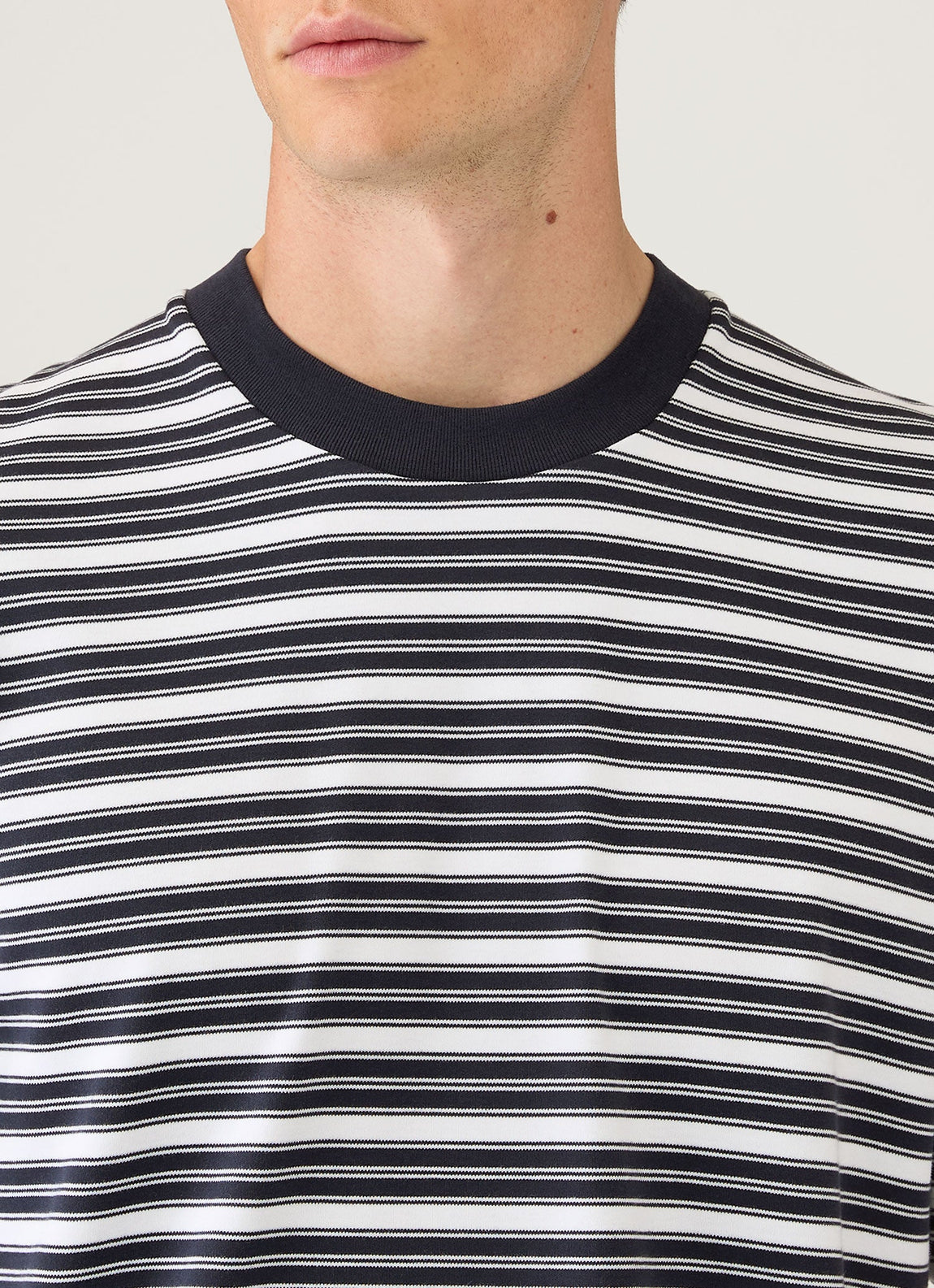 Men's Relaxed Fit Heavyweight T-shirt in White/Navy