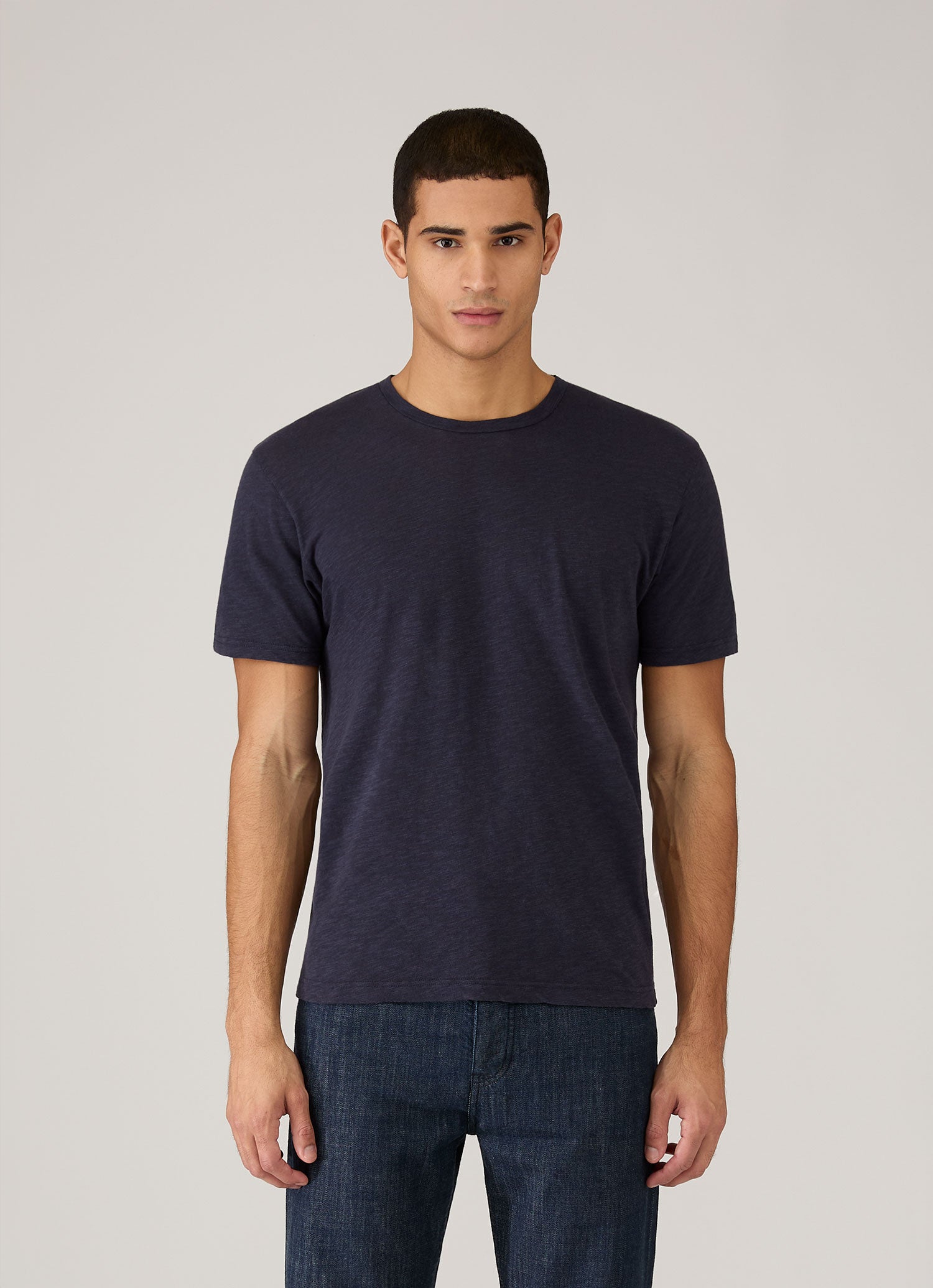 Men's Cotton Linen T-shirt in Navy | Sunspel