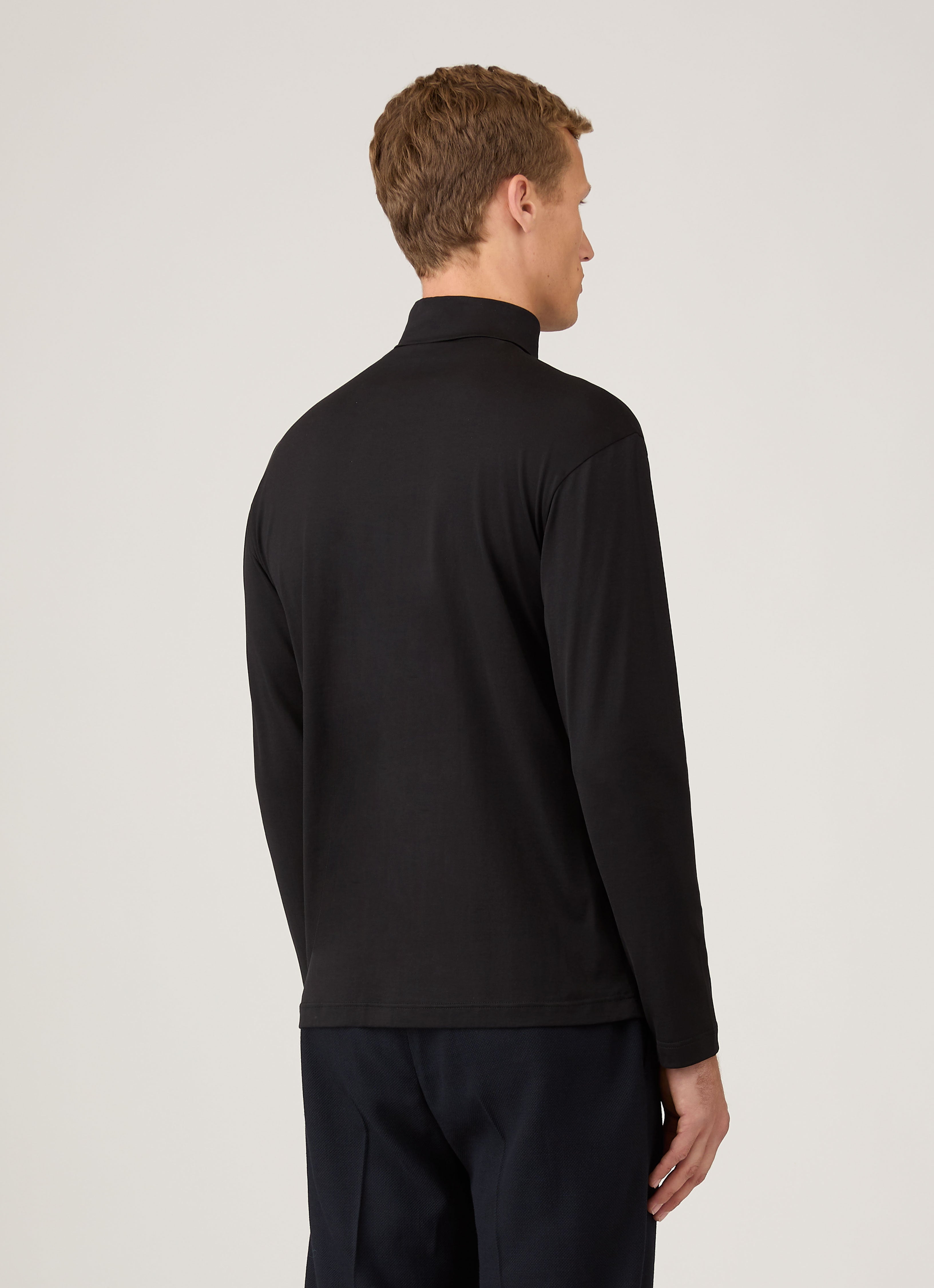 Men's Roll Neck Heavyweight T-shirt in Black | Sunspel