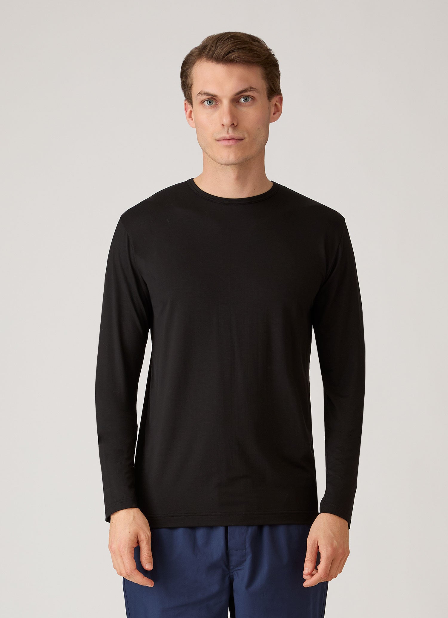 Men's Long Sleeve Tencel™ T-shirt in Black | Sunspel