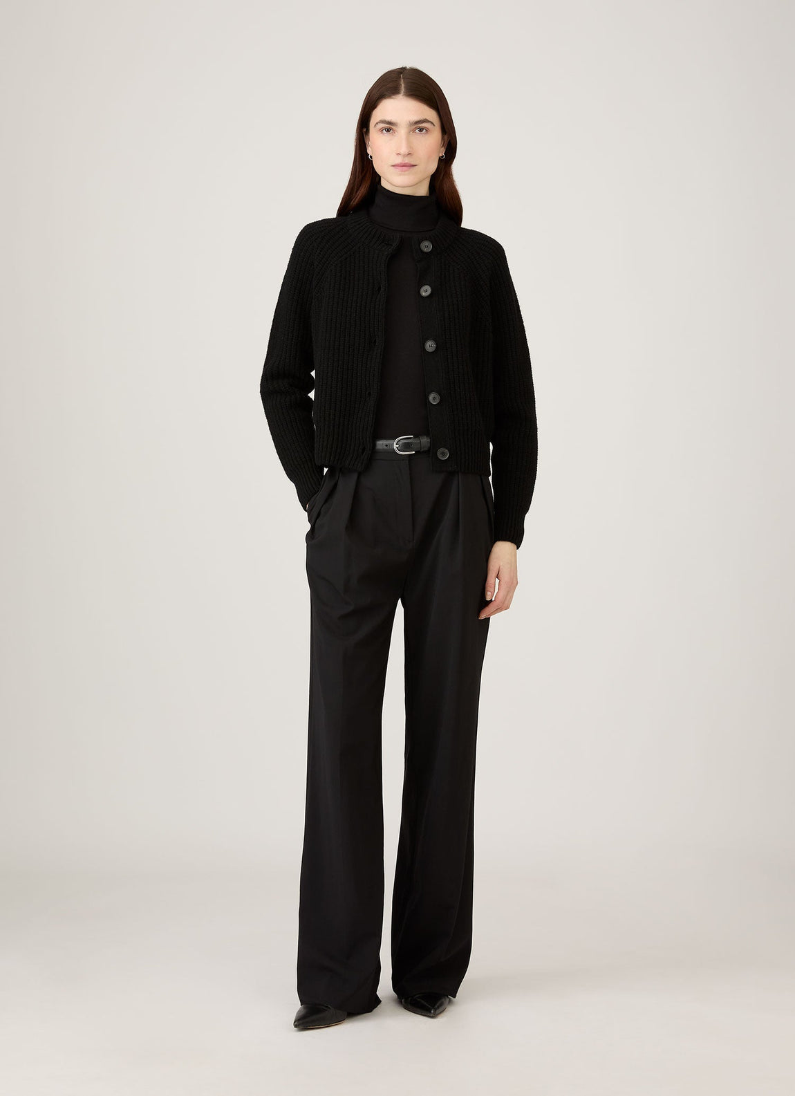 Women's Ribbed Crew Neck Cardigan in Black