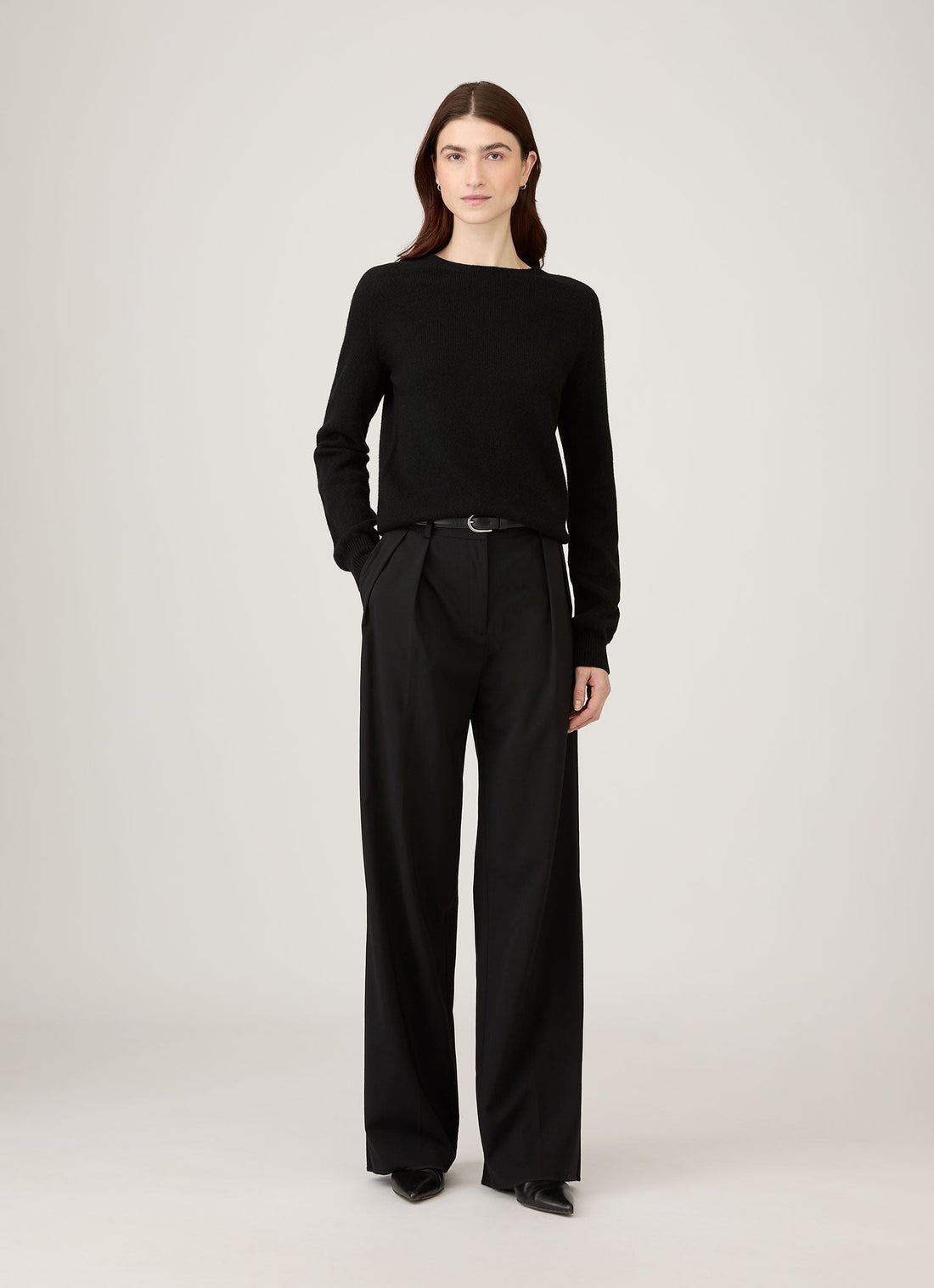 Women's Lambswool Crew Neck Jumper in Black