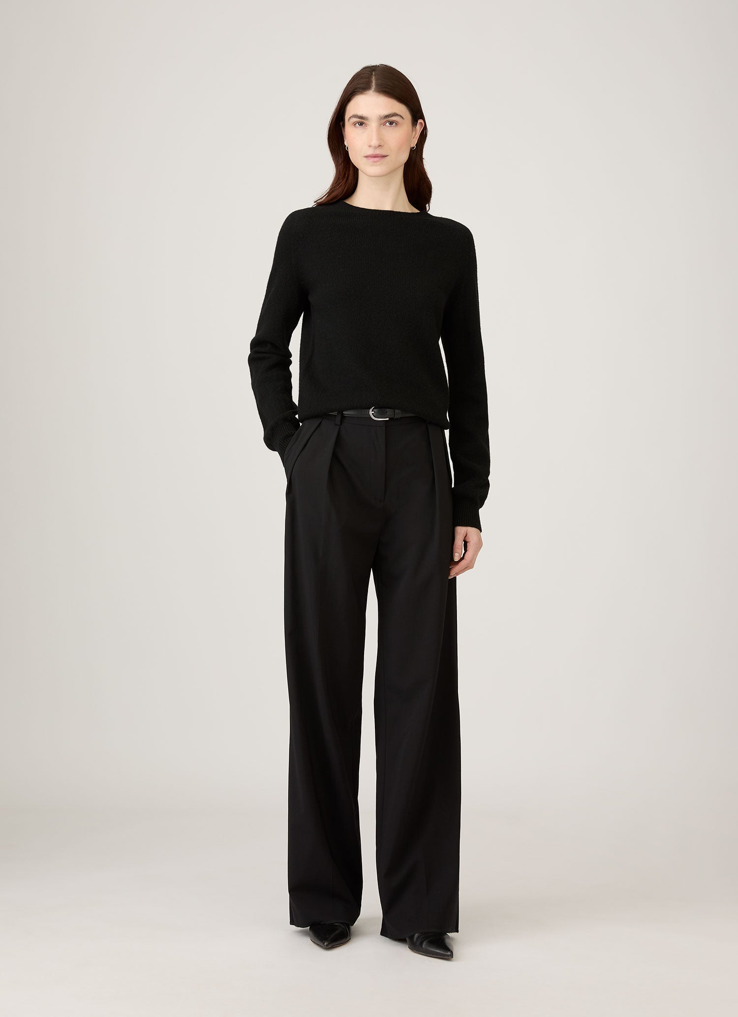 Women's Lambswool Crew Neck Jumper in Black