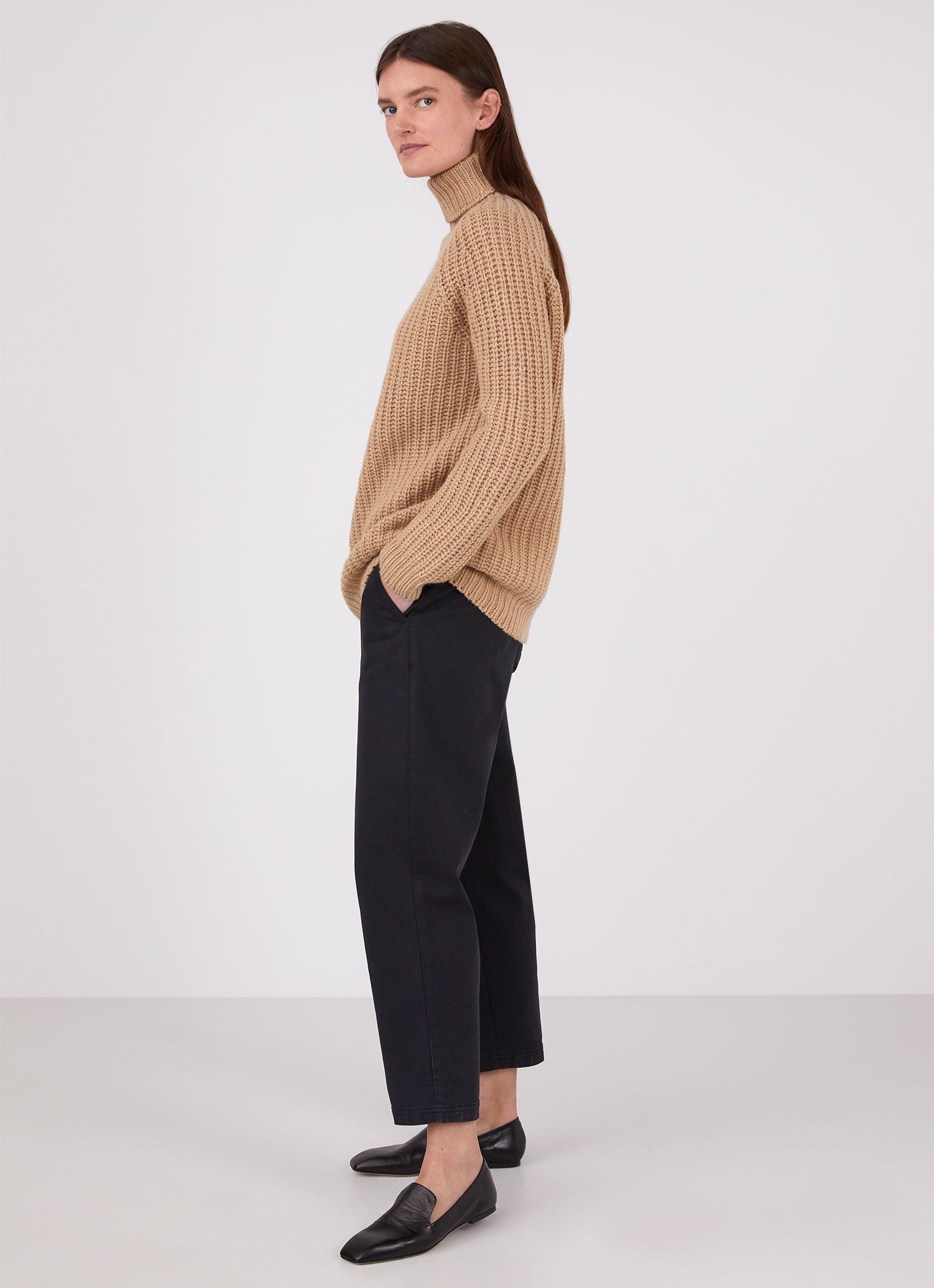 Women's Chunky Roll Neck Jumper in Light Camel