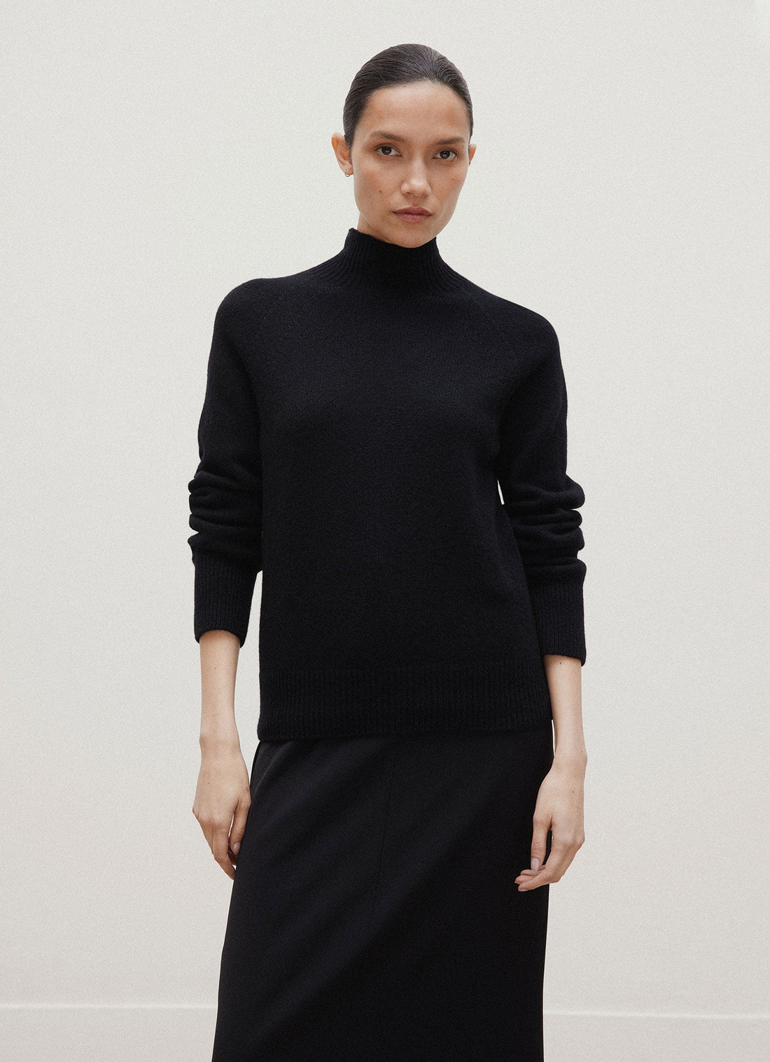 Women's Lambswool Funnel Neck Jumper in Black