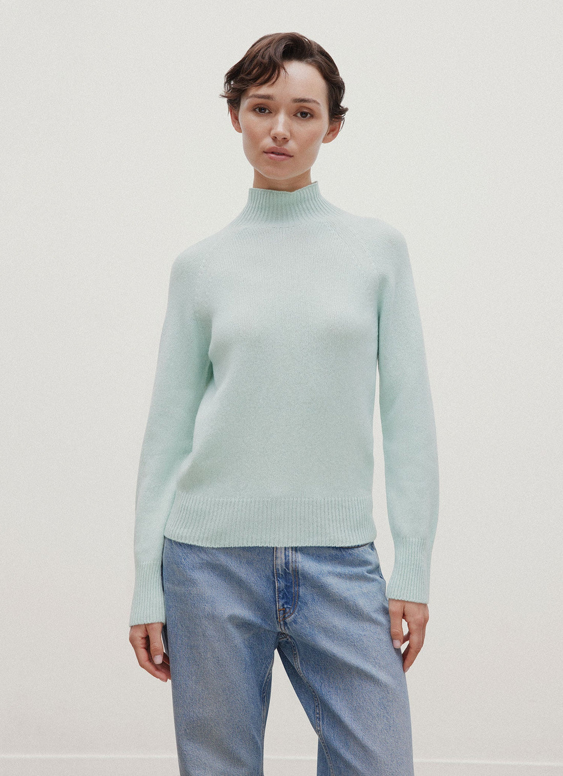 Women's Lambswool Funnel Neck Jumper in Light Green