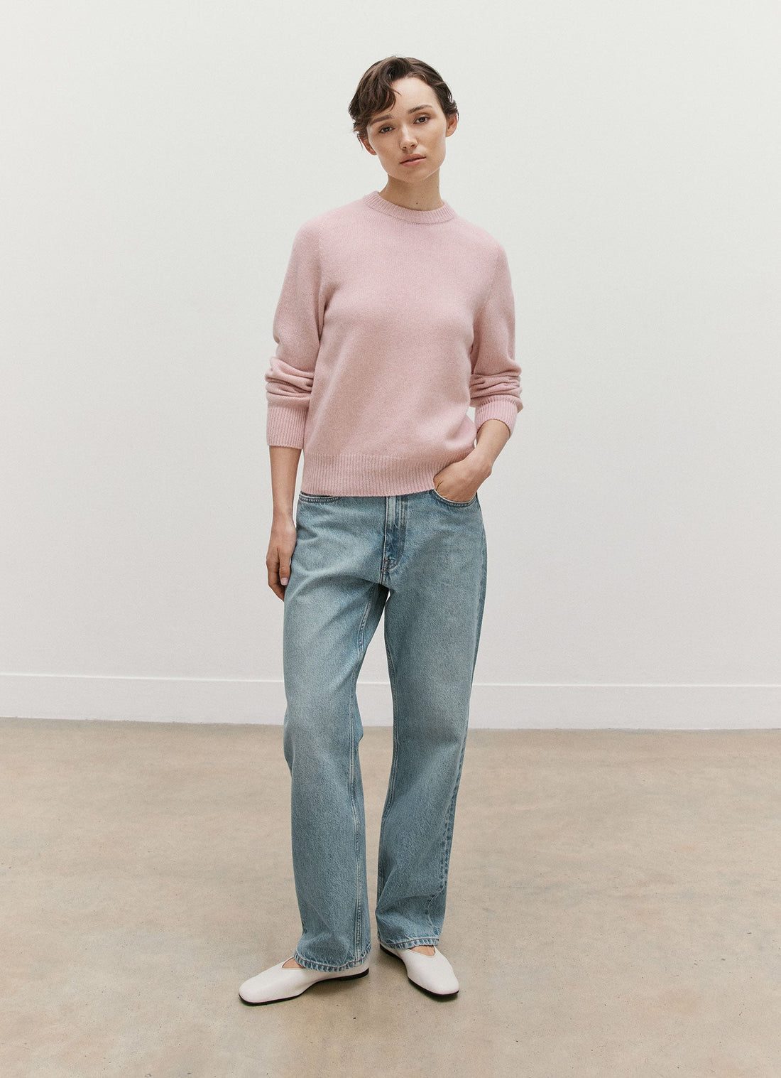 Women's Lambswool Jumper in Cherry Blossom