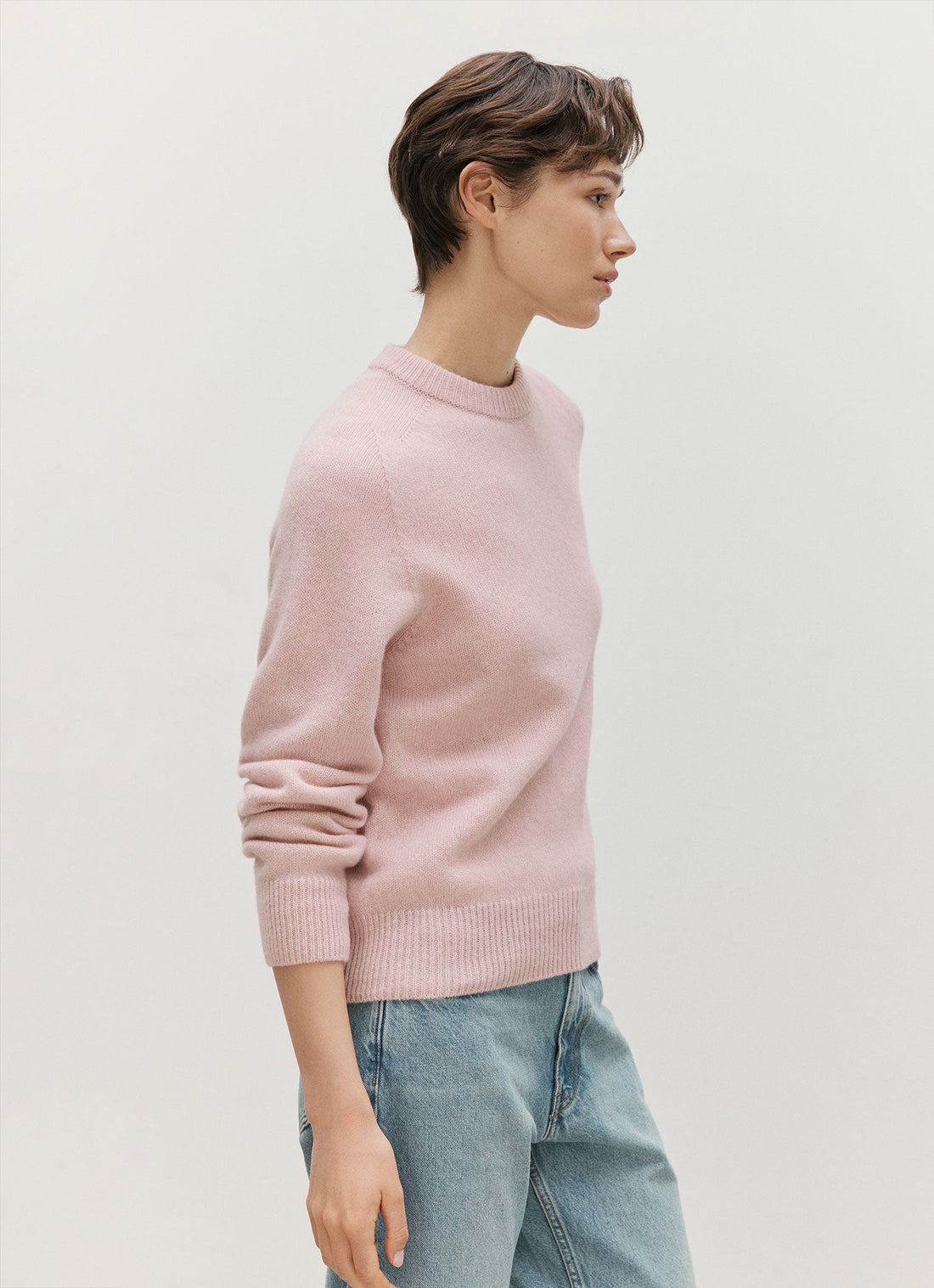 Women's Lambswool Jumper in Cherry Blossom