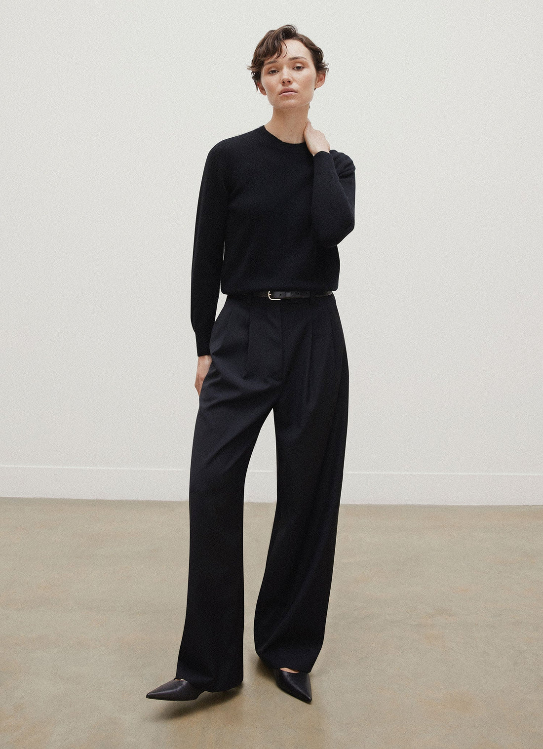 Women's Cashmere Jumper in Black