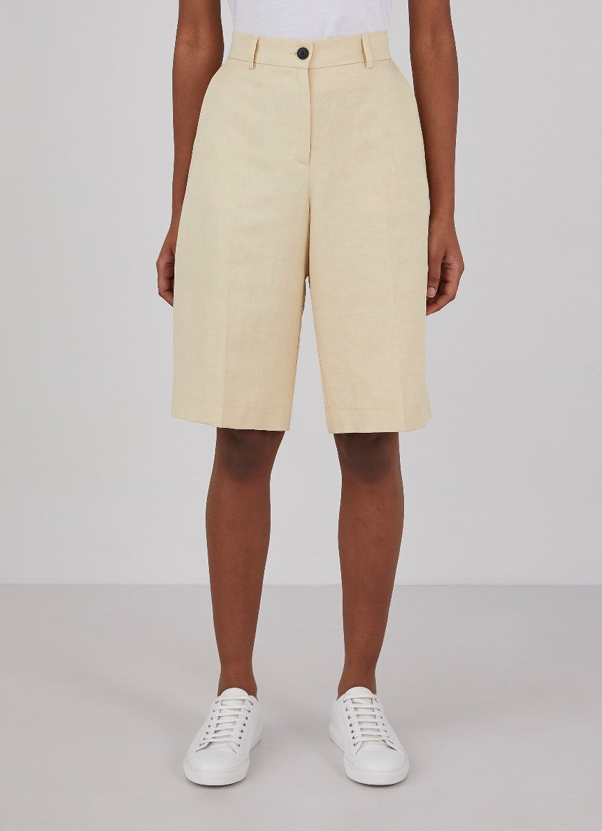 Women's Linen Lyocell Short in Light Beige