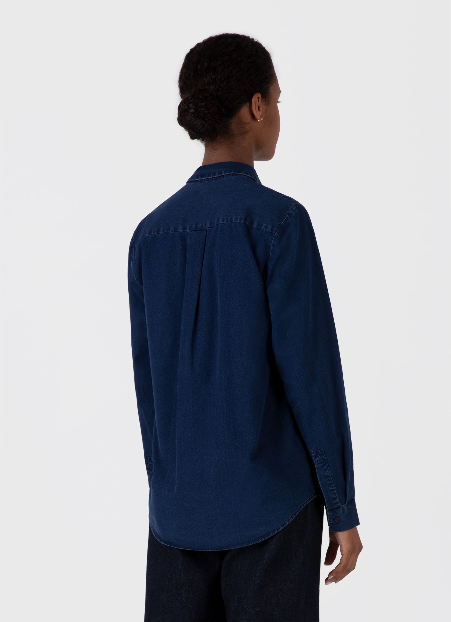 Women's Denim Rinse Shirt in Indigo