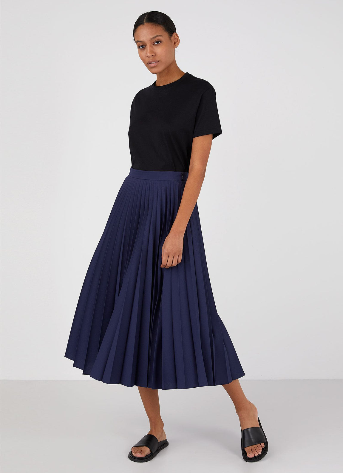 Women's Pleated Skirt in Navy