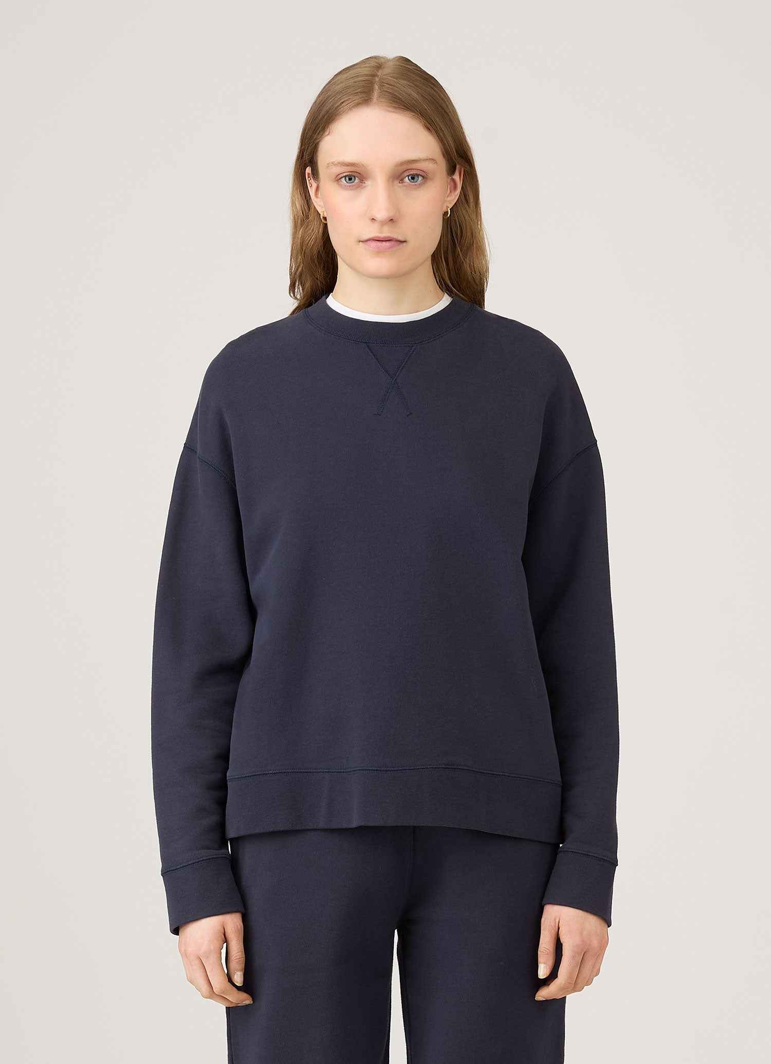 SUNSPEL  WOMEN’S COTTON LOOPBACK Women's Relaxed Loopback Sweatshirt in Navy | Sunspel