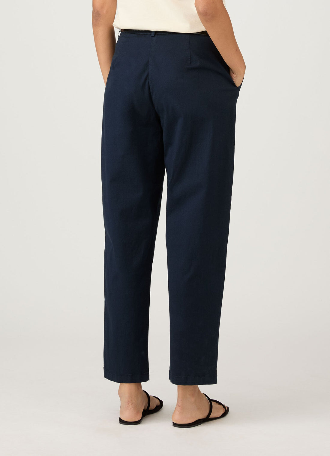 Women's Pleated Chino in Midnight Navy
