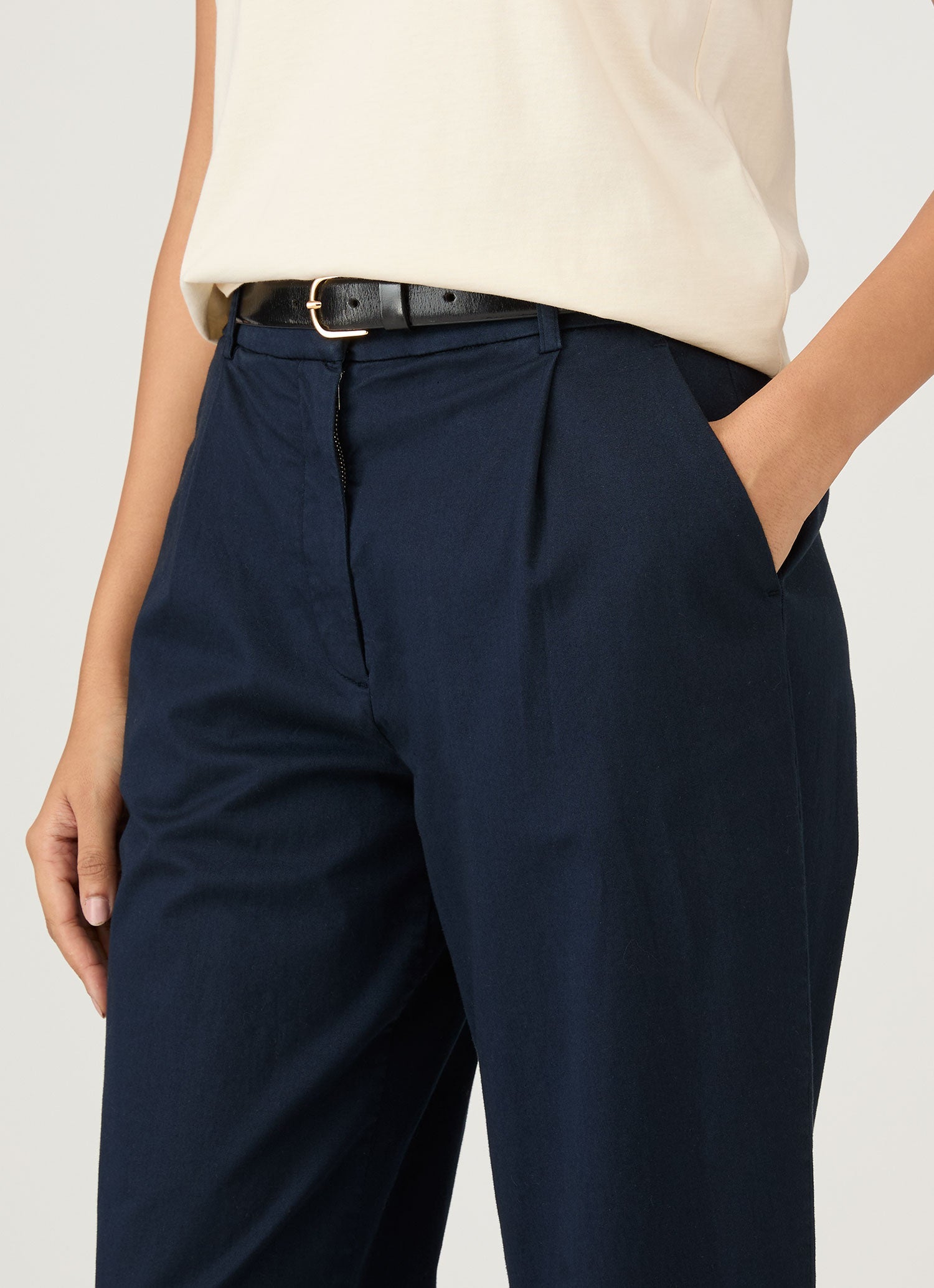 Women's Pleated Chino in Midnight Navy | Sunspel