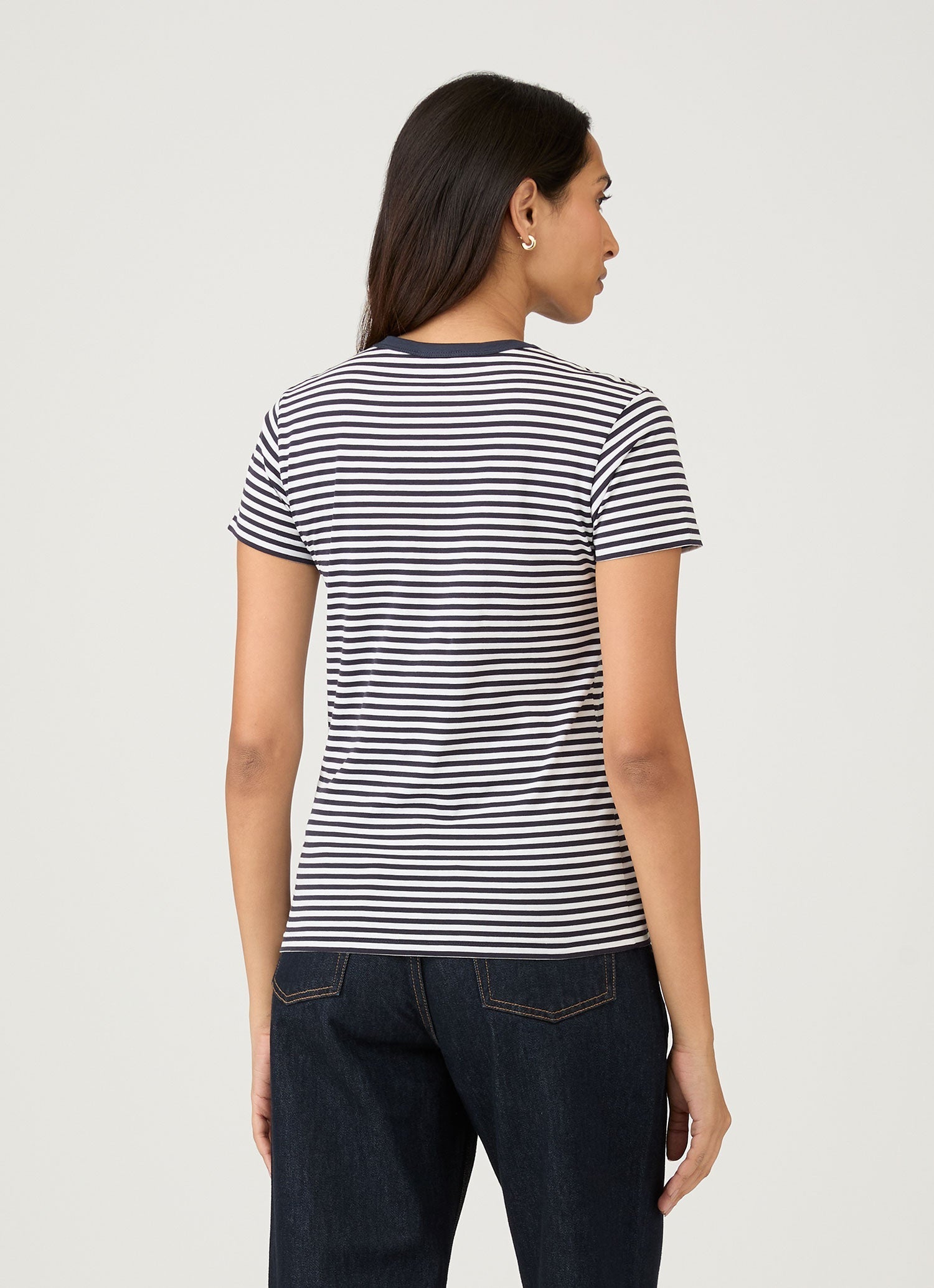 Women's Classic T-shirt in White/Navy | Sunspel