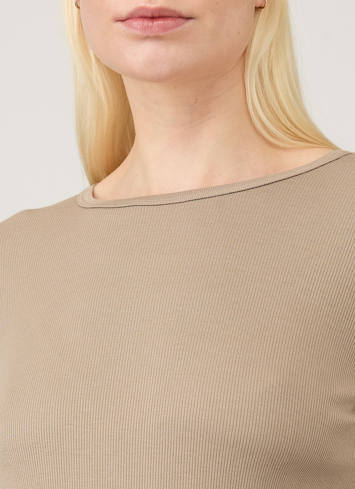 Women's Long Sleeve Ribbed T-shirt in Mink