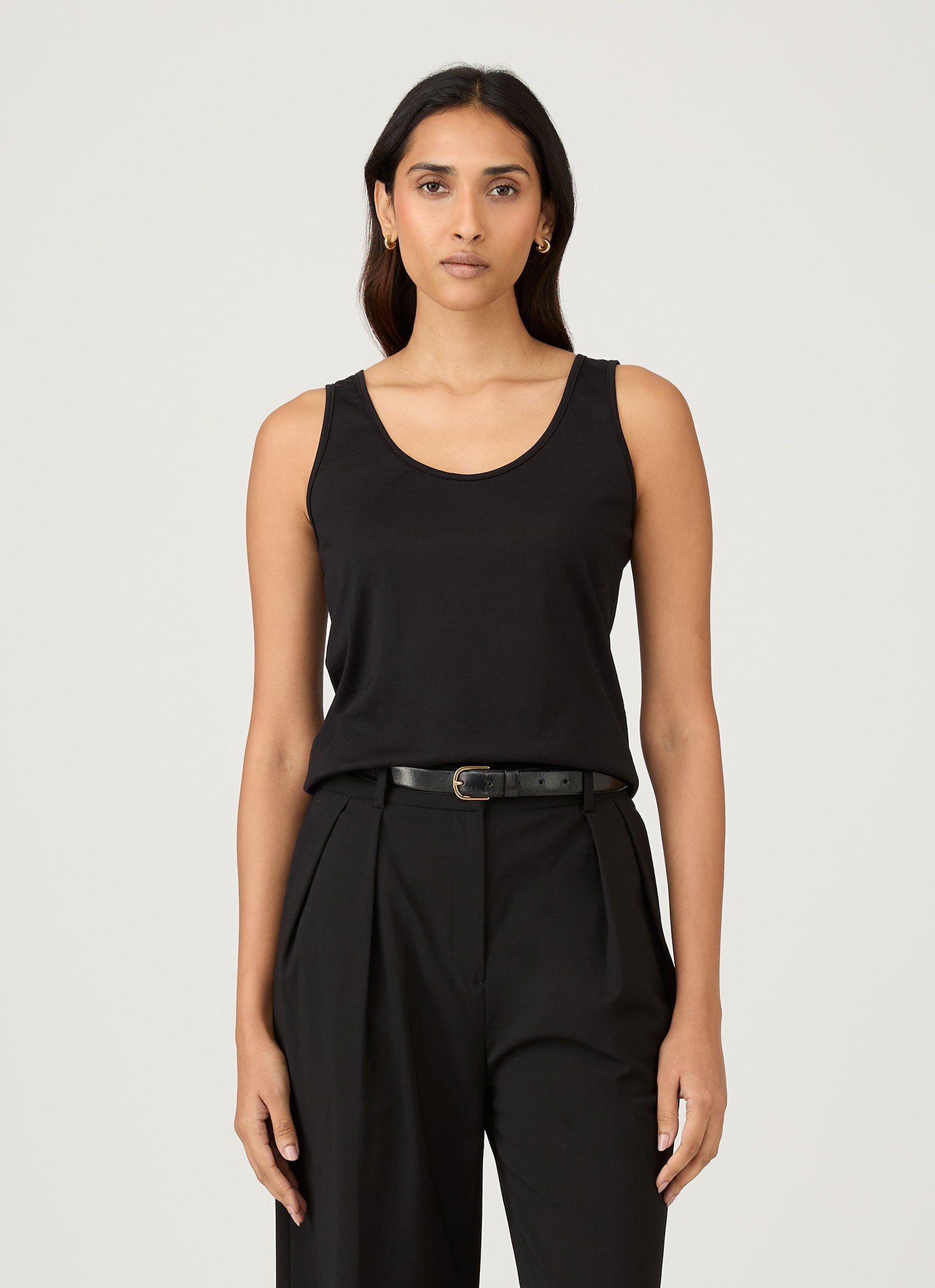 Women's Classic Vest in Black | Sunspel