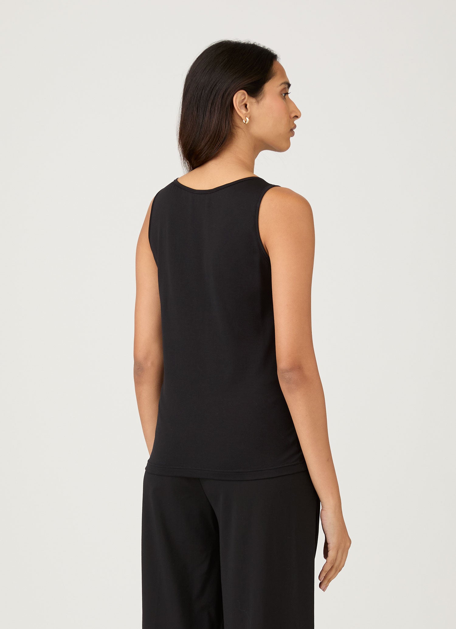 Women's Classic Vest in Black | Sunspel