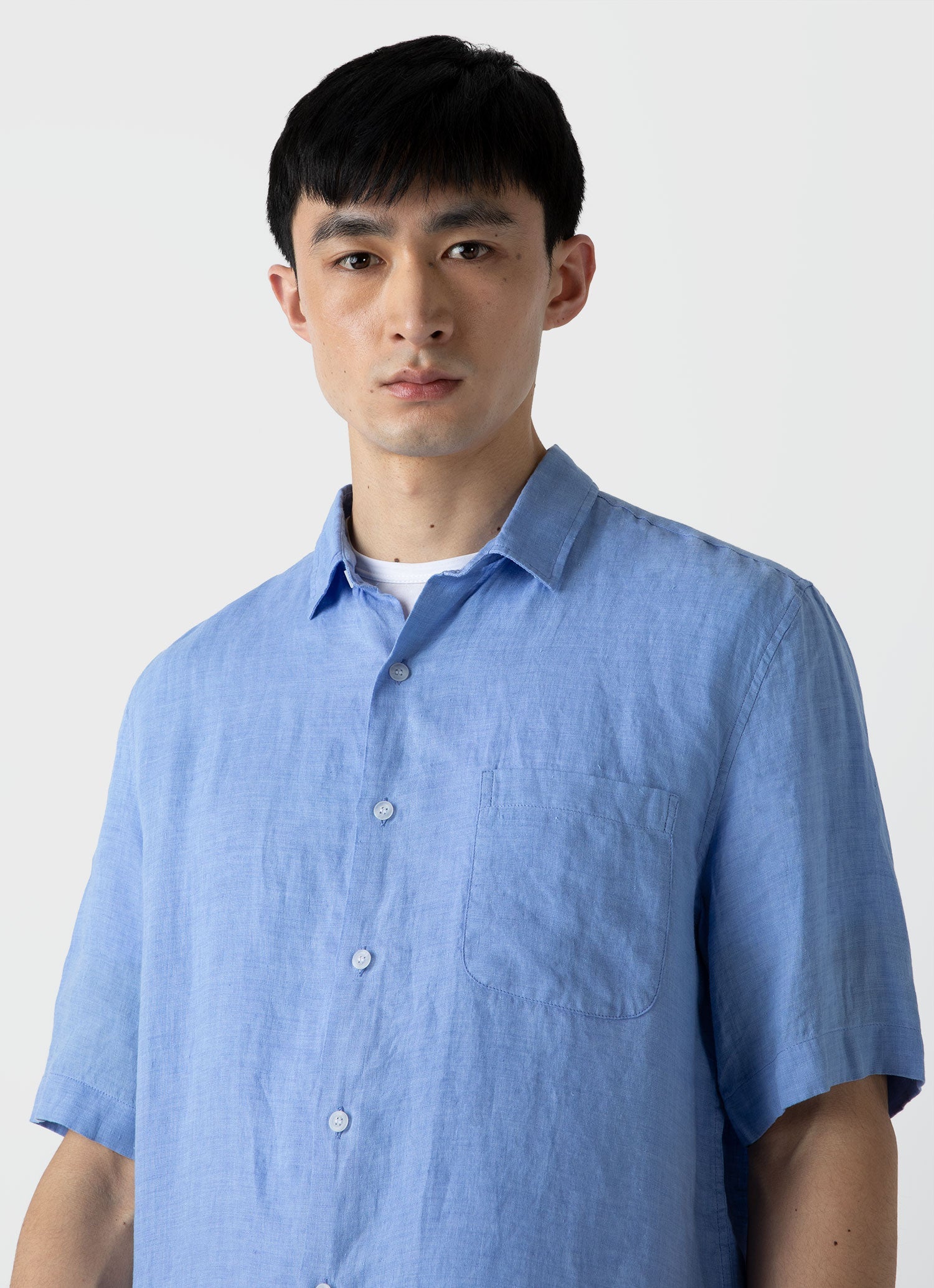 Men's Short Sleeve Linen Shirt in Cool Blue | Sunspel