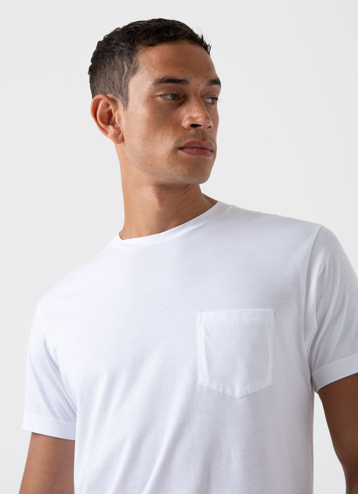 Men's Riviera Midweight Pocket T-shirt in White | Sunspel