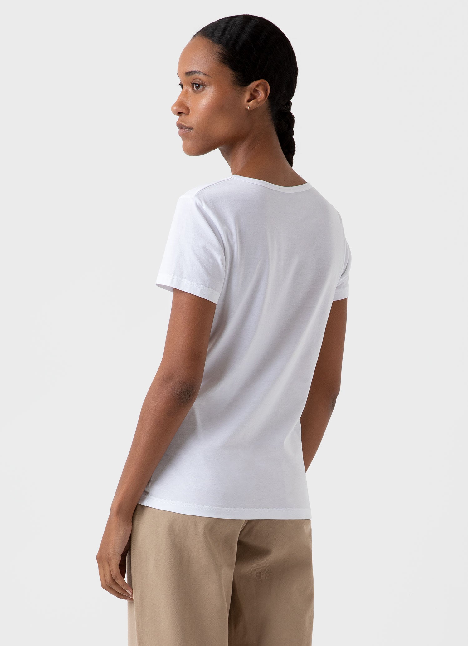 White scoop neck t hot sale shirt